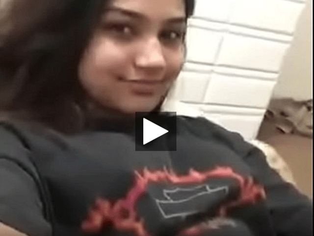 Horny Desi Girl Masturbating on cam upon request from bf