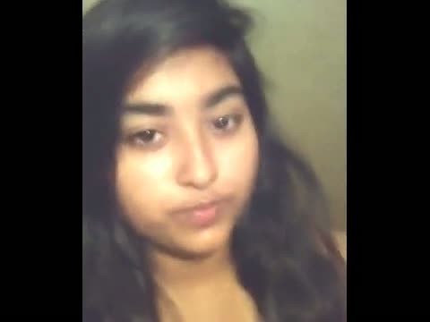 Homemade free Indian sex video of Delhi girl fingering